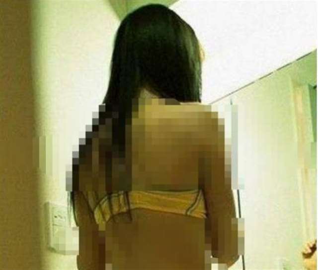 妈妈手机里有自己的果照 我妈拍这种照片是在干什么