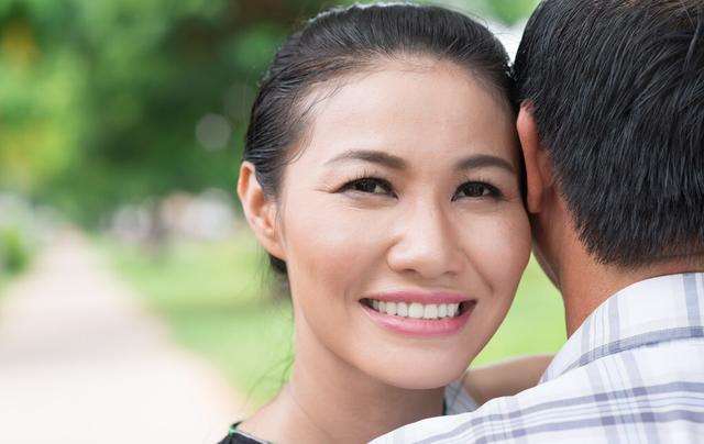 住家保姆晚上要求 每月让房东睡一次