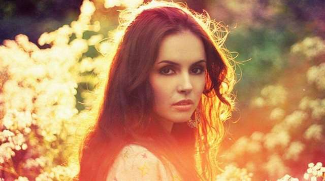 酒吧妹子是不是随便上 去酒吧玩然后跟别人睡了