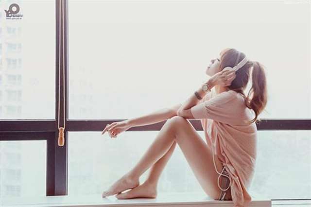 哪怕素颜也要记得涂上口红……