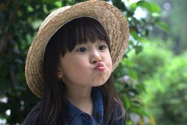 哪怕素颜也要记得涂上口红……