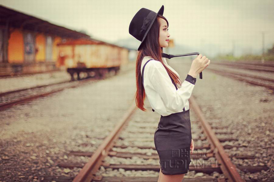 善良人妻静怡出轨日记被迫沦为玩物