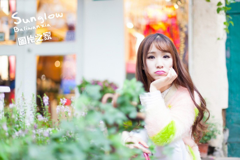  公车肉欲啪啪小说 姐姐,我是你今生的双腿