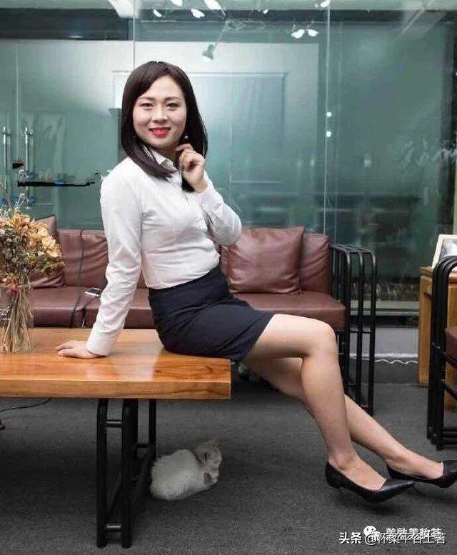 气质美熟女ol系列套图