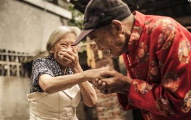 相守一生的句子简短十字以内 表达一生挚爱的句子