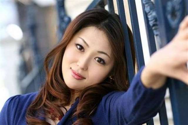  火车上乱婬伦小说全集 麻麻让我添下面