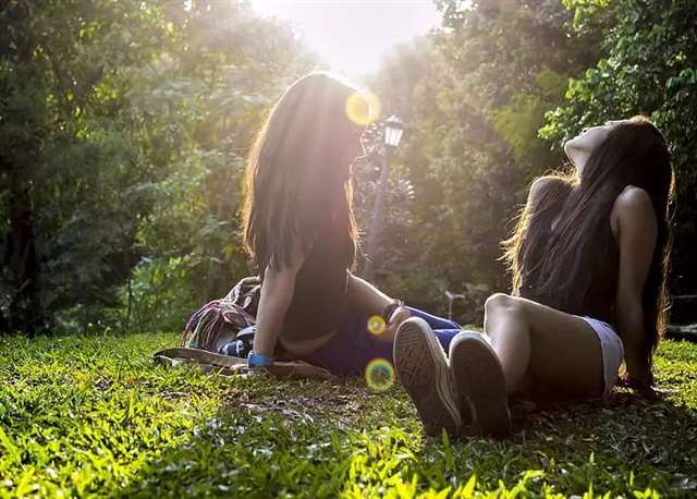 伤感图片女生背影,伤感语录短句 句句心痛