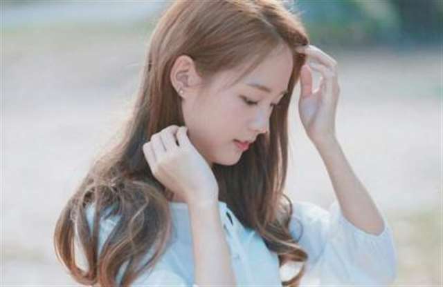 老板上班突然想那个了 两个领导同时要你