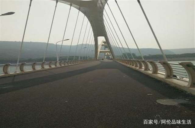 城市束缚口述 向诗和远方进发