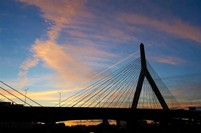 心痛到撕心裂肺的伤感说说短句,入骨扎心,越读越难过!