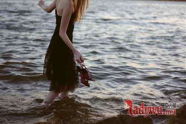 口述交换作爱细节 和领导一起三P娇妻