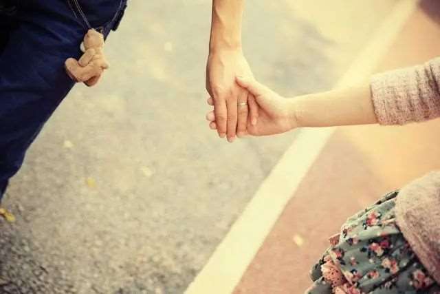 相伴一生的情感,最怕背叛和欺骗,不要等到失去了才后悔