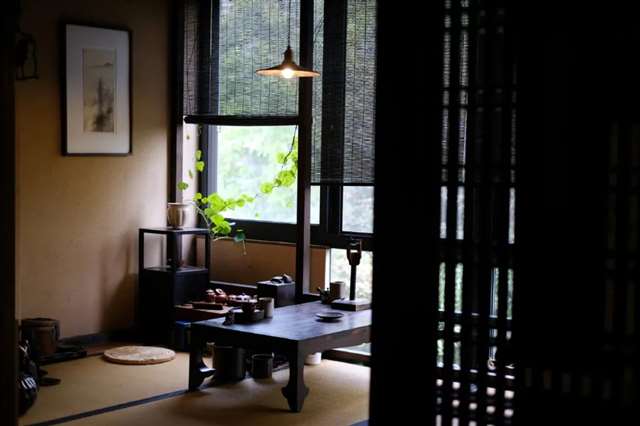 知识越贫乏,你相信的东西就越绝对!