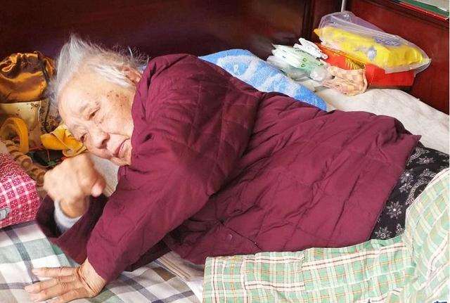 想找个住家男保姆 富婆50000招聘