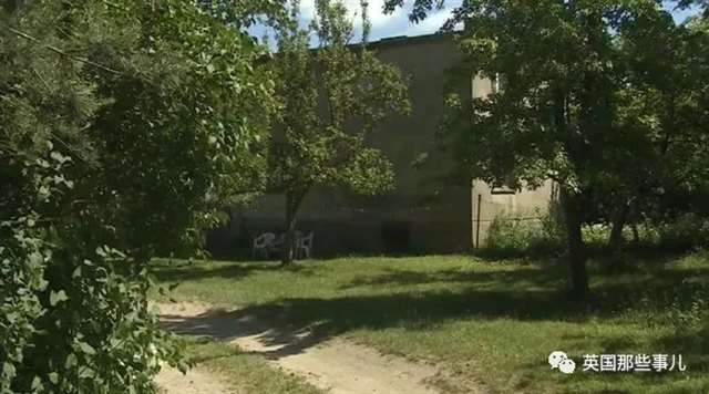 把妻子锁在地下室当成随意出售的性奴