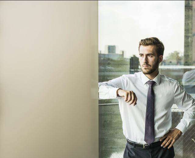 老婆出轨小10岁的男同事,不离婚可以,我也不会放过小三