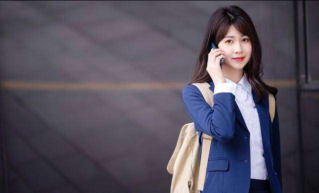 老婆出轨小10岁的男同事,不离婚可以,我也不会放过小三