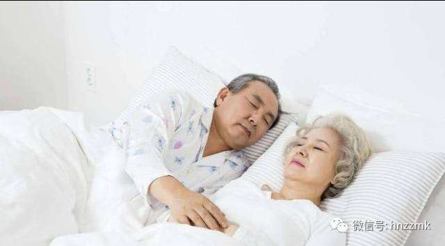 知道老婆出轨后,我装作什么都不知道