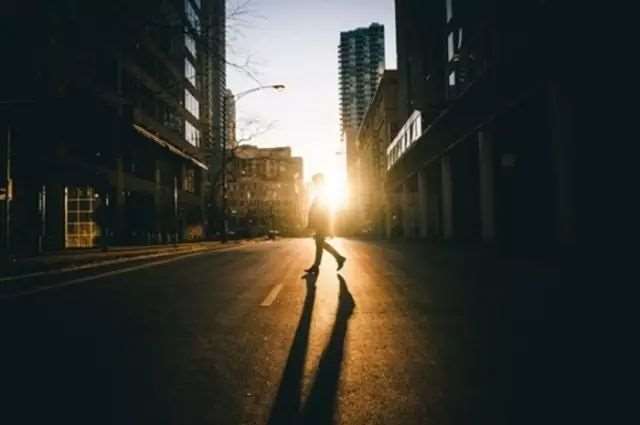 【励志的句子】这么辛苦的工作,是为了什么?