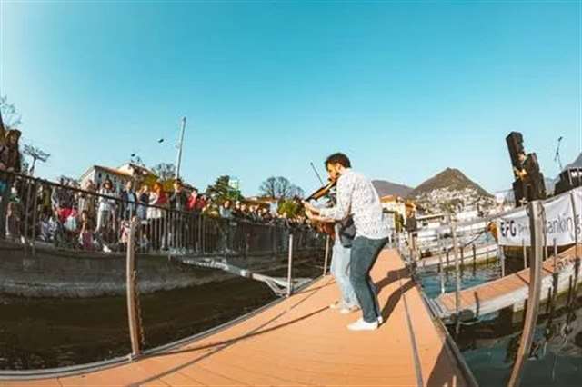  一个女人的层次高低，与财富多少无关，与自身的修养有关