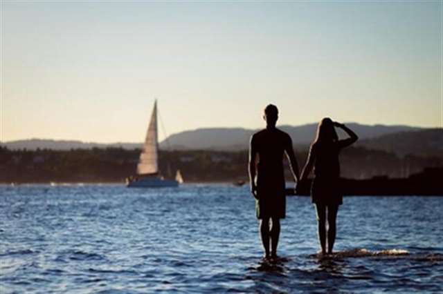  越看水越多的故事 带有水的故事