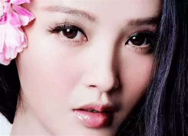 这五种女孩发育较早,思想比较成熟,最受男孩子喜欢,容易早恋!