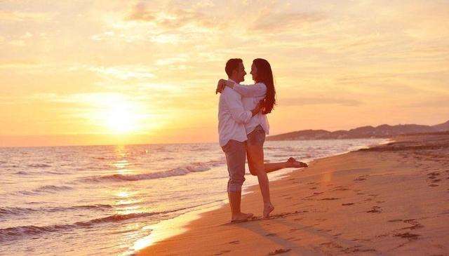  当着朋友的面做 日进去