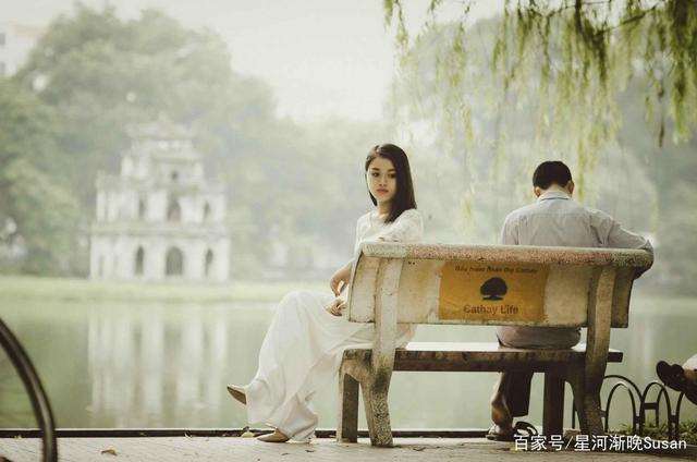 同事发生过关系还能当朋友吗 男同事频繁肢体接触我