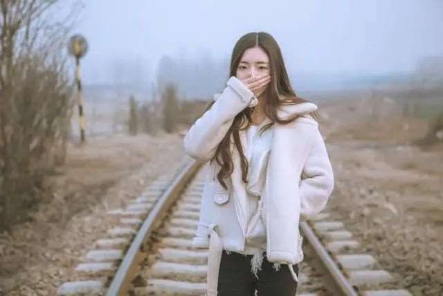 特别担心一个人的句子,拿去发心情吧!