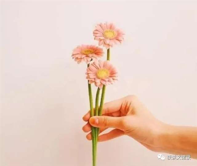 情人之间的暖心句子(对情人说的暖心话短句)