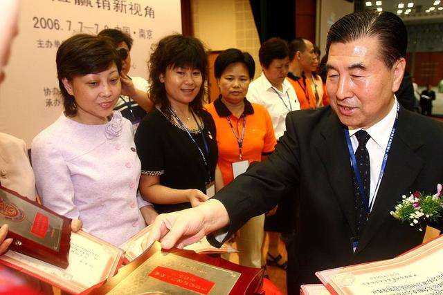 保险公司上班女人干净吗 做保险后女人的心态