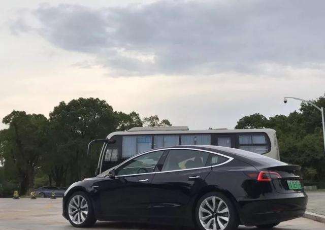 我们还没在车里试过 宝宝我们在车里试试好不好