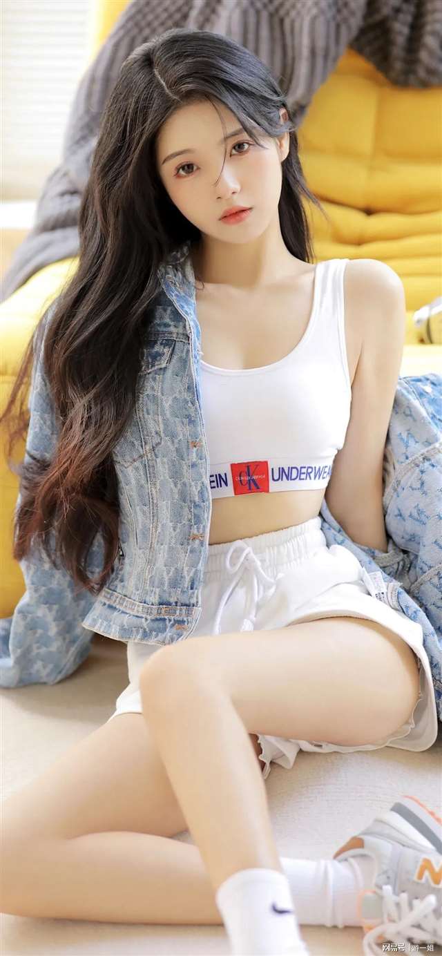 2015少妇口述出轨 玩弄尤物新婚少妇