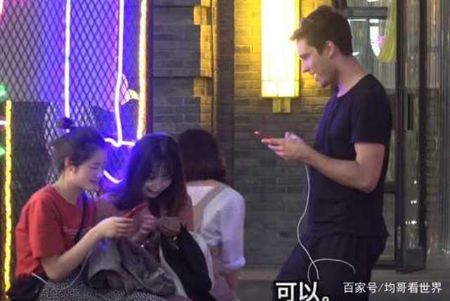 漂亮少妇出轨视频 少妇口述小鲜肉很硬