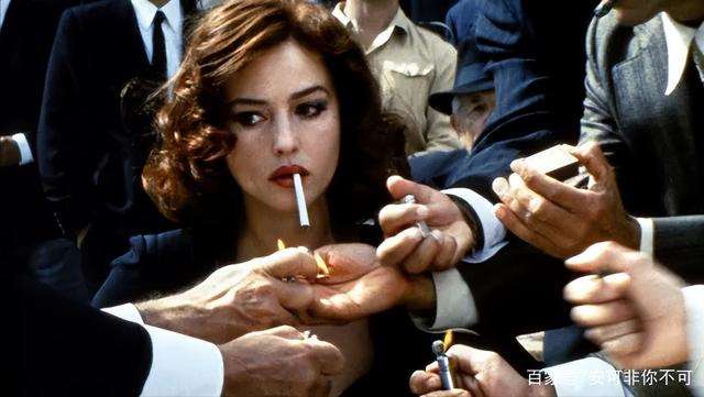 堕落的人妻少妇 人妻尝试又大又粗久久