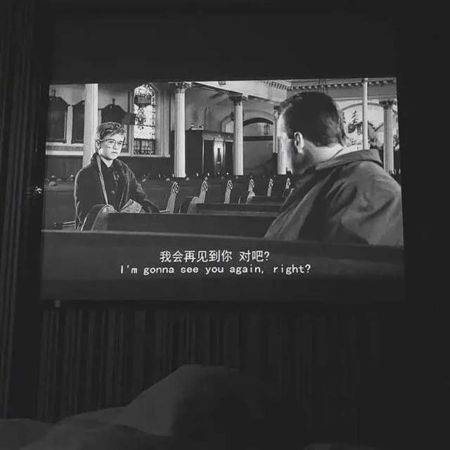 唯美图片:如果一个人影响到了你的情绪,你的焦点应该放在控制自己的情绪上,而不是影响你情绪的人身上.