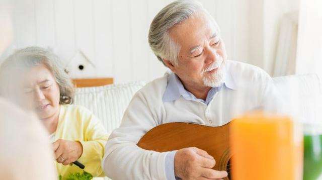 少妇口述闺蜜引诱我出轨 晚上与闺蜜互慰口述