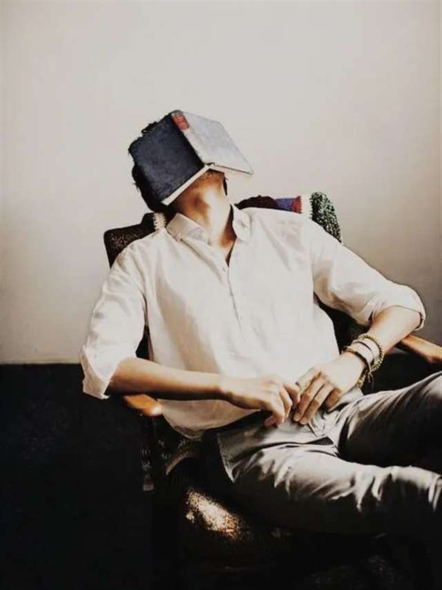 感到心累的文案说说句子,心里空了很失落很想哭的句子