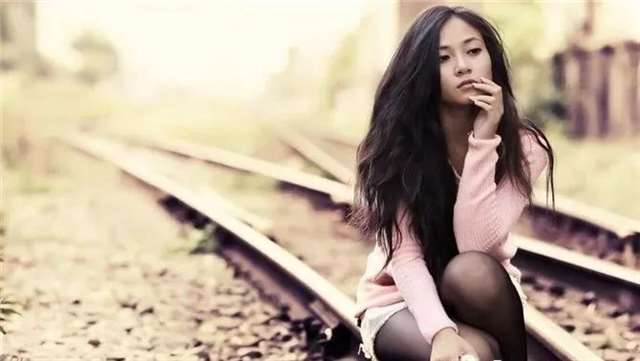 描写情感的句子大全:每个人的心中都有一个漂流瓶