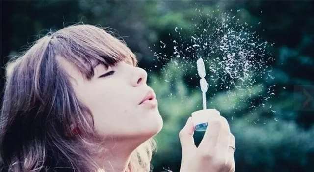 描写情感的句子大全:每个人的心中都有一个漂流瓶