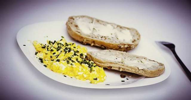 朋友圈触动心灵的人生感悟心情说说句子