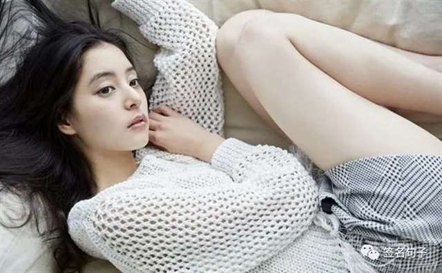 写给自己的27个深夜心情句子,找一句发朋友圈