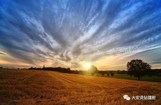 拍晚霞发朋友圈的文案 配晚霞的说说唯美句子