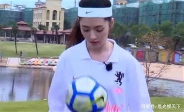 和少妇的一段情史 在酒店落地玻璃窗前做