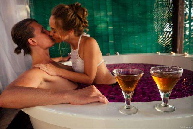 已婚女人和好多人暧昧 已婚女和很多人暧昧