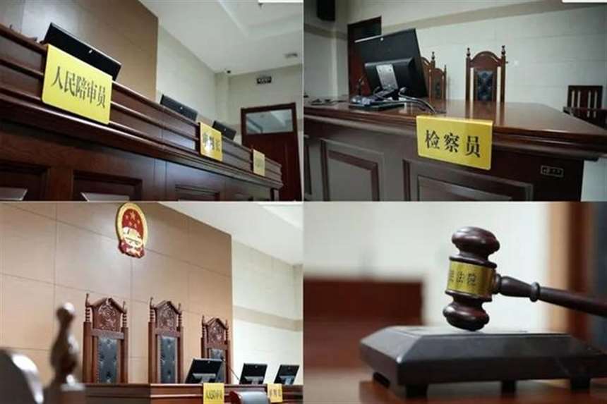 共享女友             和别人分享自己的女朋友        