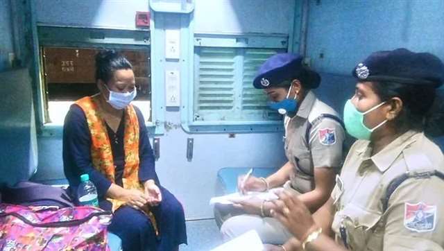              疯狂新婚夜         婚礼的侵犯人妻