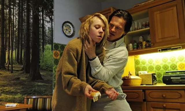 调教妓女调教花蒂 我沦为“性奴”的第3096天