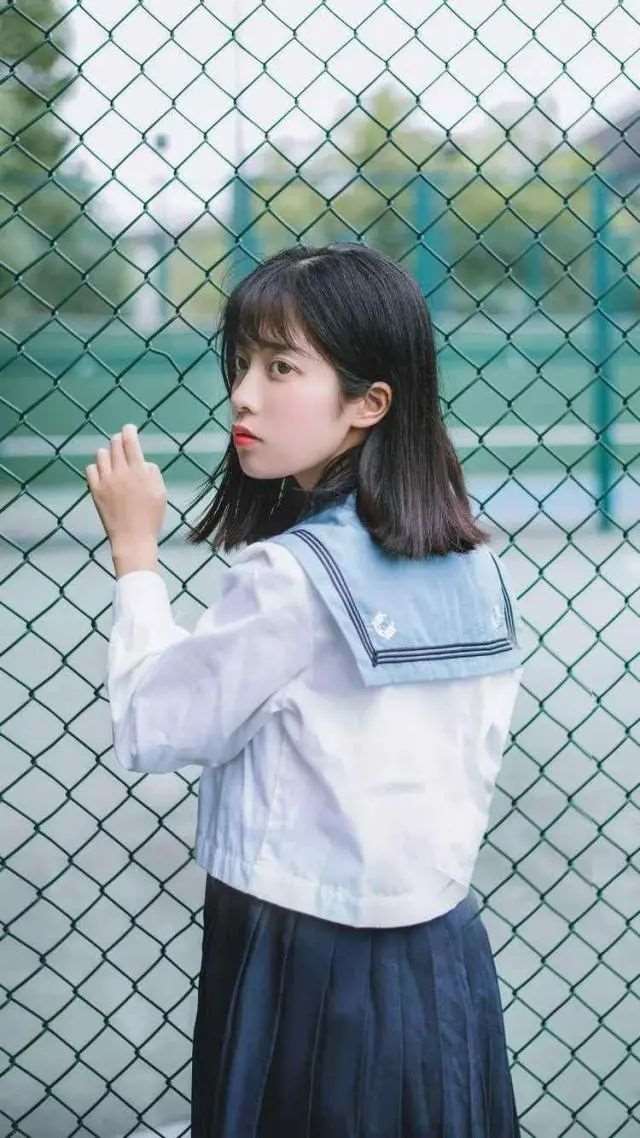 爱一个人心痛的句子,句句扎心,送给爱而不得的你!