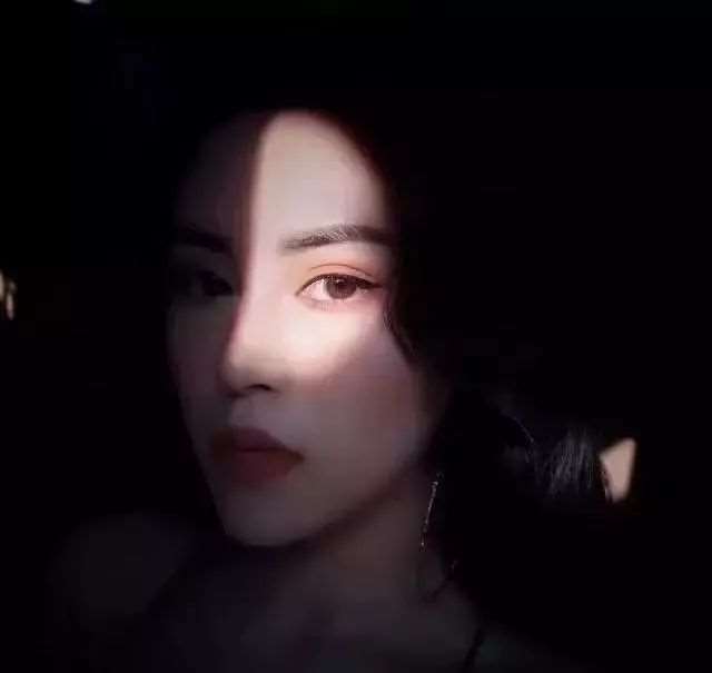 写给爱而不得的人 伤感句 句句揪心